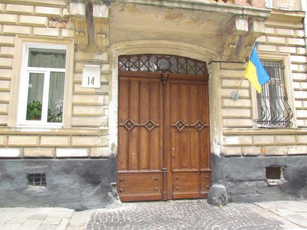 Апартаменты Двухкомнатные Для 6Х Около Парка В Центре Lviv Ngoại thất bức ảnh